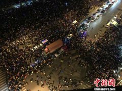 上海外滩跨年夜踩踏事故伤者升至43人 目击者讲述经过